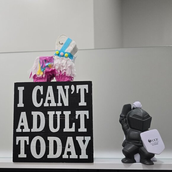 I’m live! Shop the show to get the best deals and Bundle Shipping. - Picture 2 of 10